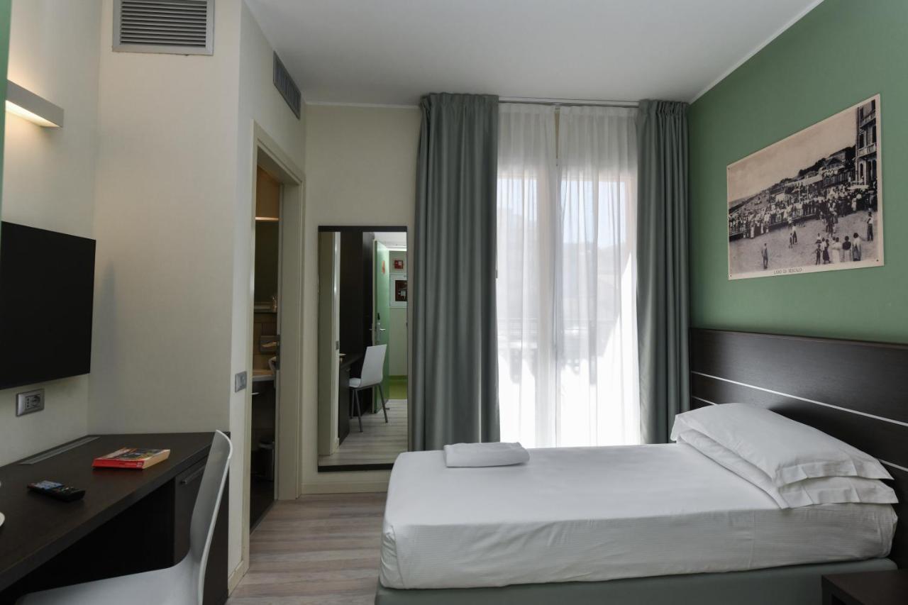 Hotel Vienna Lido di Jesolo Exterior photo