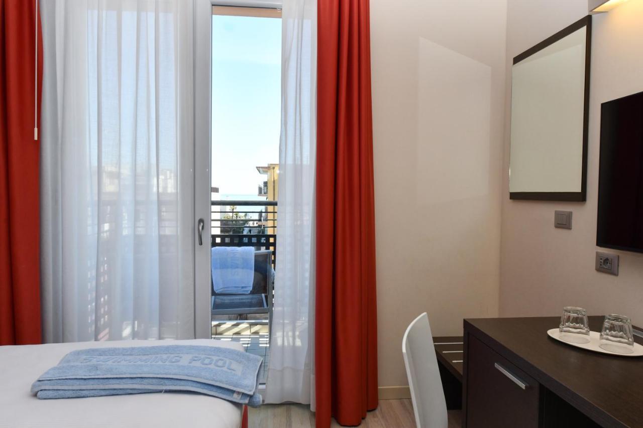 Hotel Vienna Lido di Jesolo Exterior photo