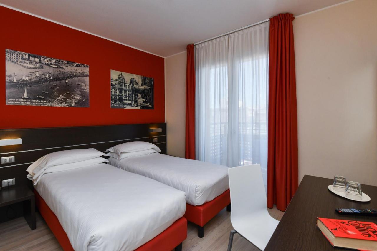 Hotel Vienna Lido di Jesolo Exterior photo