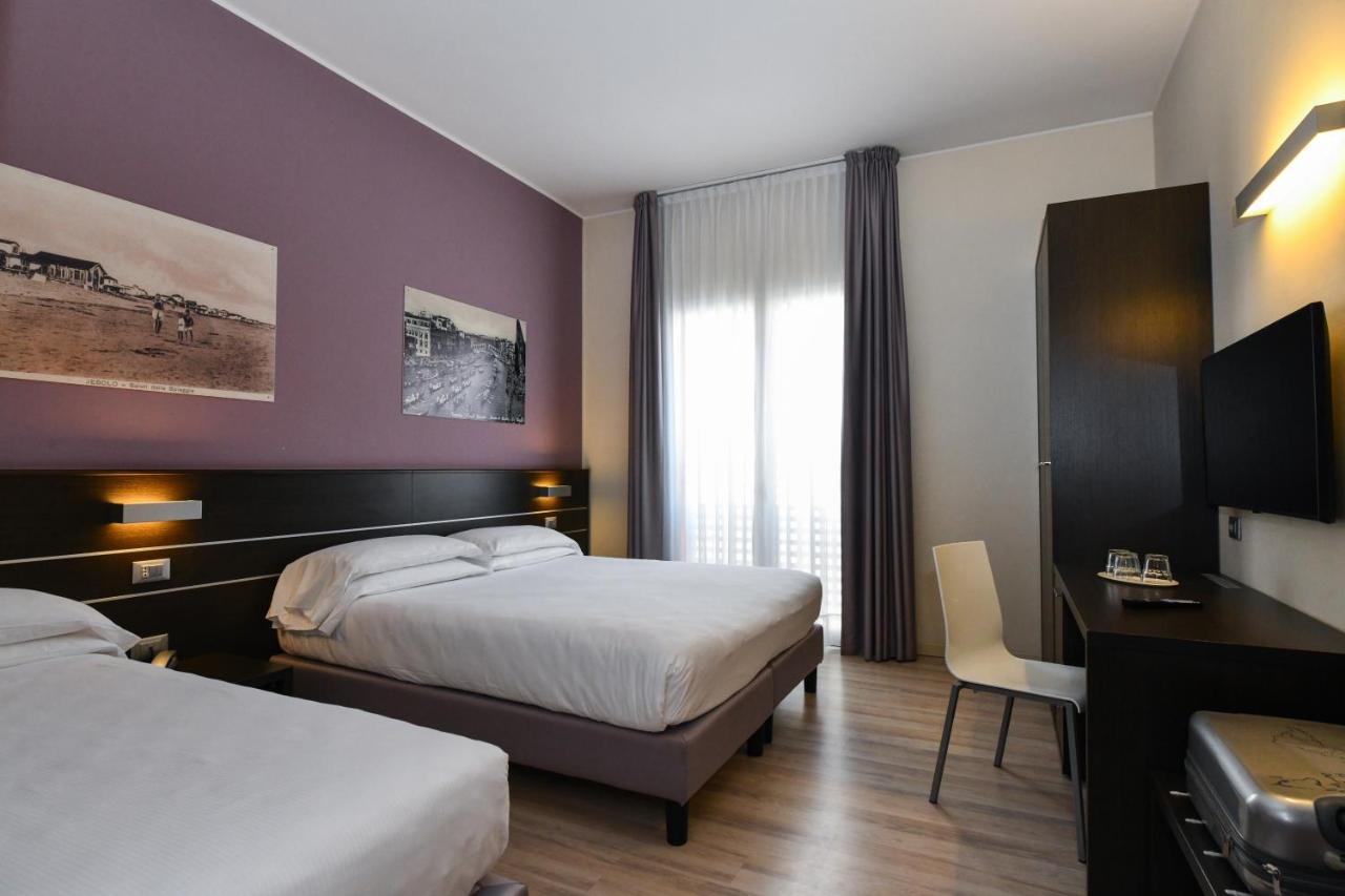 Hotel Vienna Lido di Jesolo Exterior photo