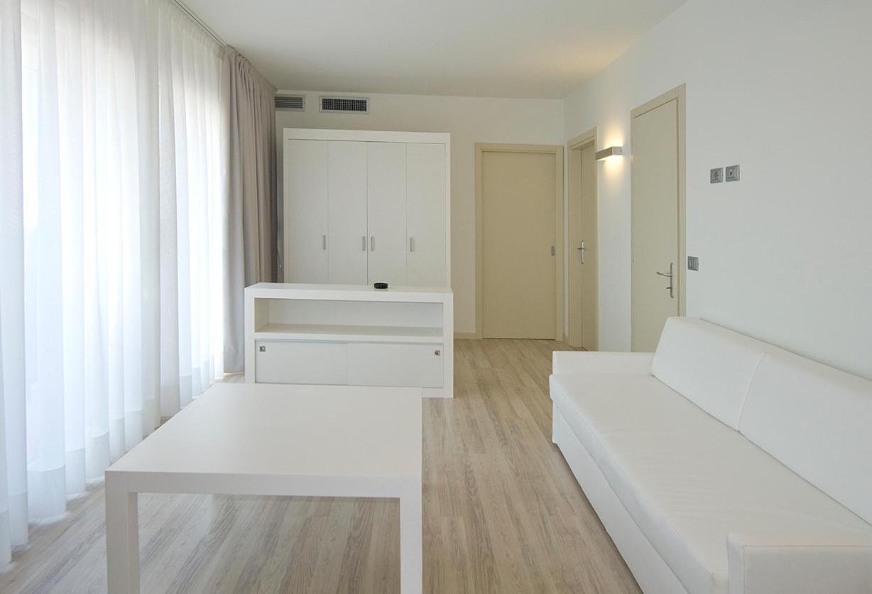 Hotel Vienna Lido di Jesolo Exterior photo